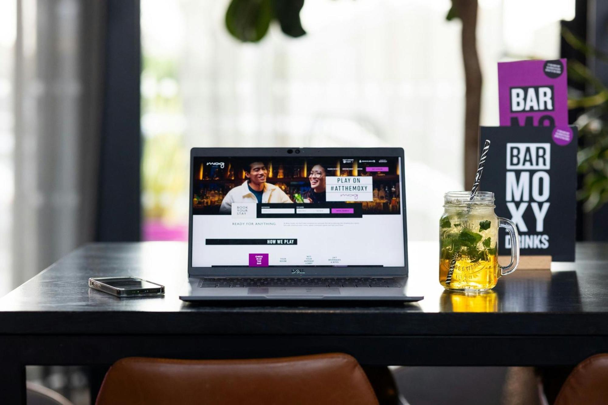 Moxy Glasgow Sec ภายนอก รูปภาพ